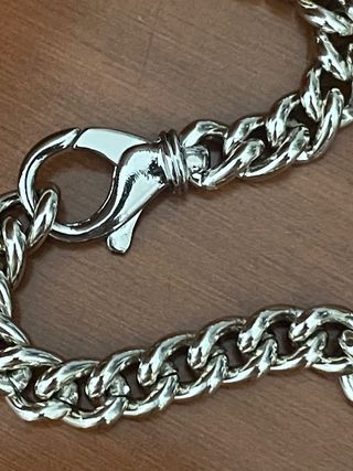 Collana con moschettone color argento