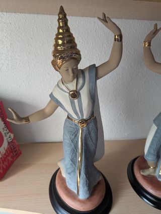Figuras vintage bailarines dorados