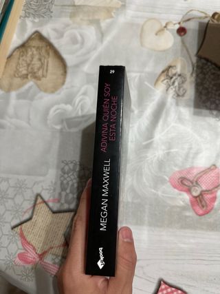 Adivina quién soy esta noche (Erótica) (Spanish...