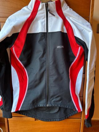 Chaqueta y culote ciclismo Spiuk