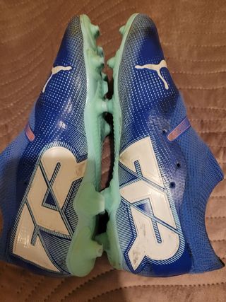 Zapatillas de fútbol como nuevas marca puma