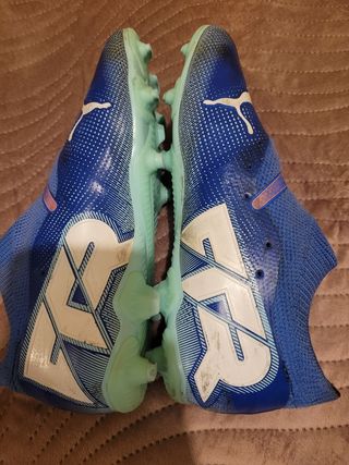 Zapatillas de fútbol como nuevas marca puma