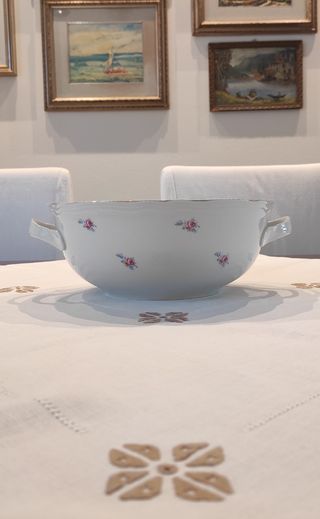 Zuppiera in porcellana senza coperchio