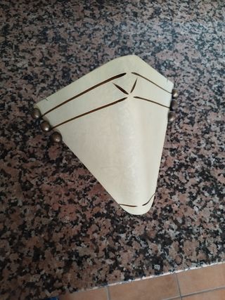 Lámpara de pared beige y marrón