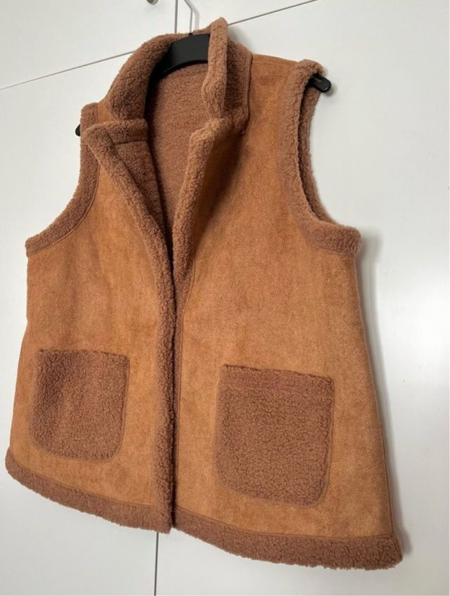 Colete castanho com forro em pele de carneiro T. XL
