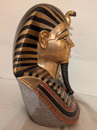 Figura Tutankamón Porcelana Nadal