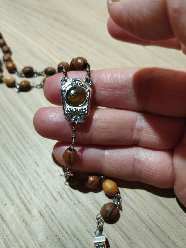 Rosario "TERRA JORDANIS" madera olivo.