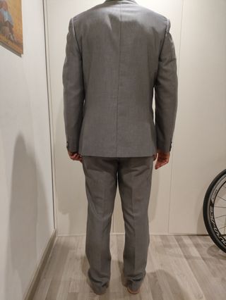 Traje gris Fórmula Joven Talla 44