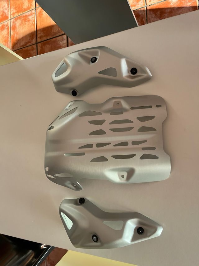 Cubrecarter Yamaha World Raid Original Nuevo