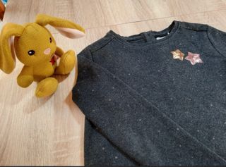 Vestido de felpa con estrellas. Talla 7-8 años
