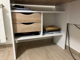 Mesa de escritorio L madera y blanco