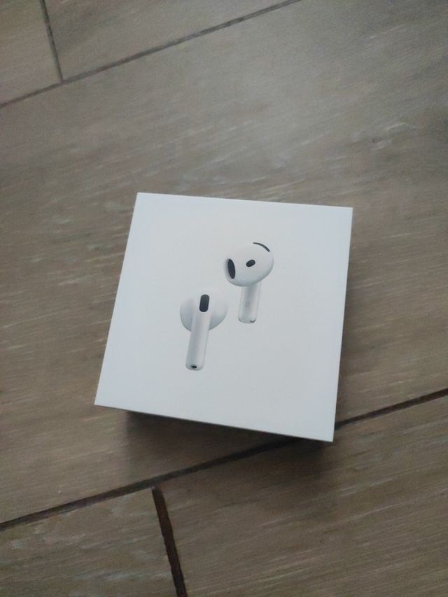 AirPods 4 con Cancelación de Ruido