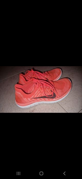 Deportivas Nike Rojas