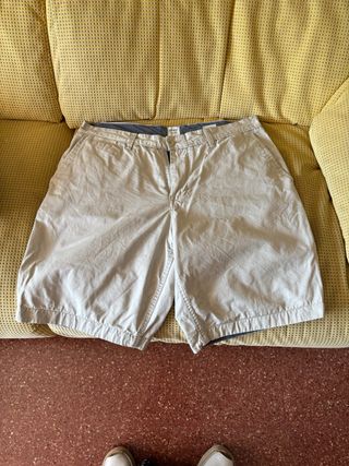 Pantalón corto Pull&Bear beige talla 42
