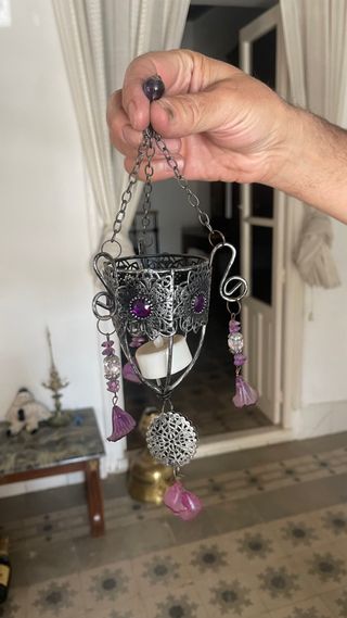 Lámpara colgante decorativa morada y plateada