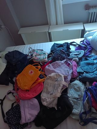 Bolsos Kipling Naranja y Rosa y mass
Son más de 30