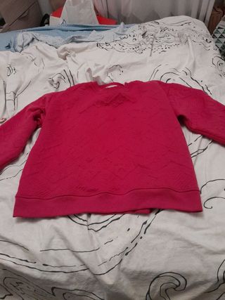 Sudadera rosa con textura
