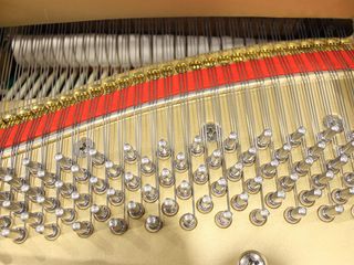 Piano de cola Kawai RX3