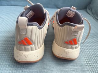 Zapatillas Adidas Beige y Naranja