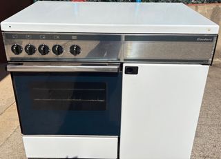 Cocina gas Corbero de 4 fogones en muy buen estado