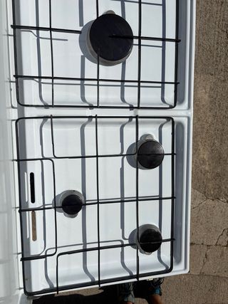 Cocina gas Corbero de 4 fogones en muy buen estado