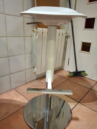 Mesa alta y 2 taburetes cocina