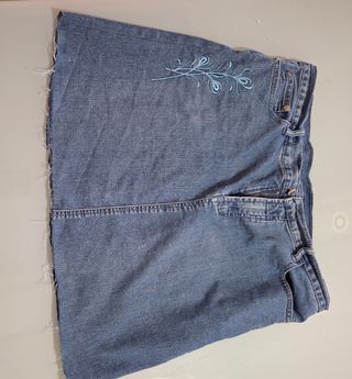 Falda vaquera bordada talla XL
