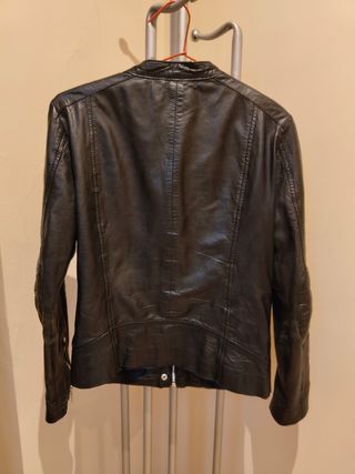 Cazadora Stradivarius Negra Piel
