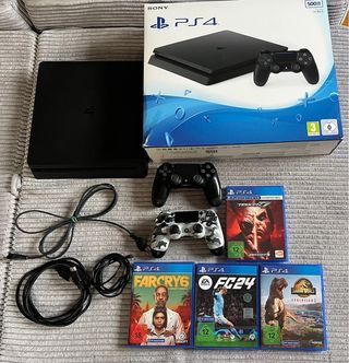 PS4 (PlayStation 4) Negra + 4 Juegos