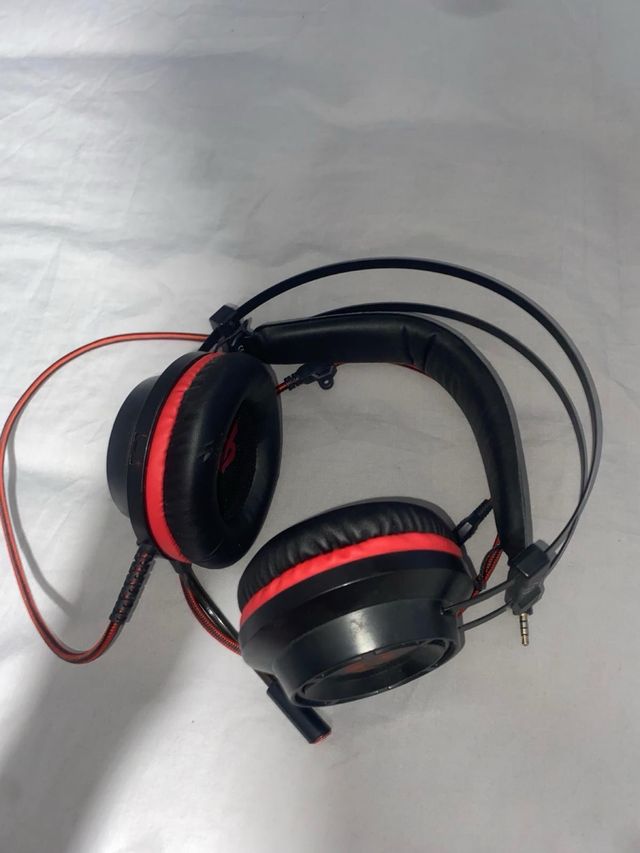 Cascos Gaming LED Rojos con Micrófono
