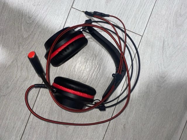 Cascos Gaming LED Rojos con Micrófono