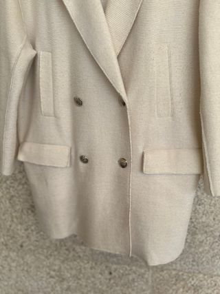 Chaqueta Zara Invierno blanco roto 