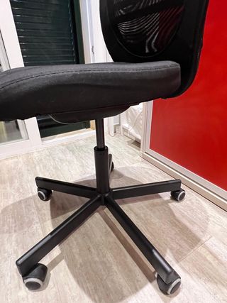 Silla IKEA Flintan Negra prácticamente a estrenar!