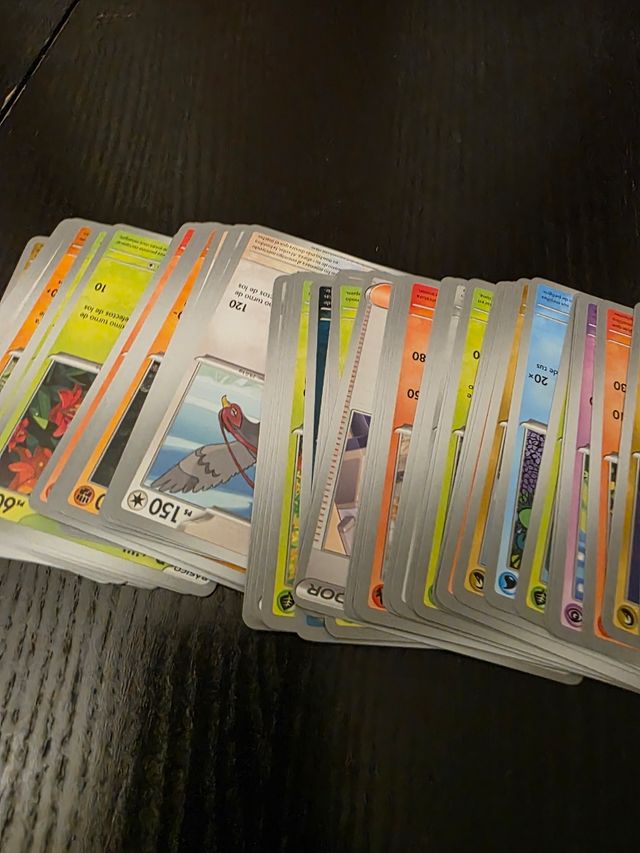 63 carte Pokémon comuni