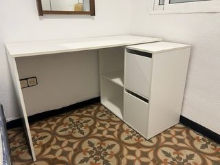 Mesa escritorio L con cajones