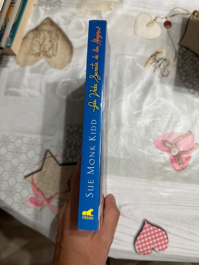 LA VIDA SECRETA DE LAS ABEJAS (Spanish Edition)