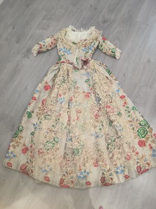 Traje de fallera 