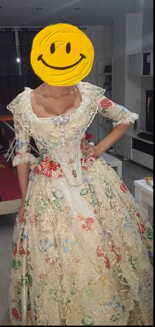 Traje de fallera 