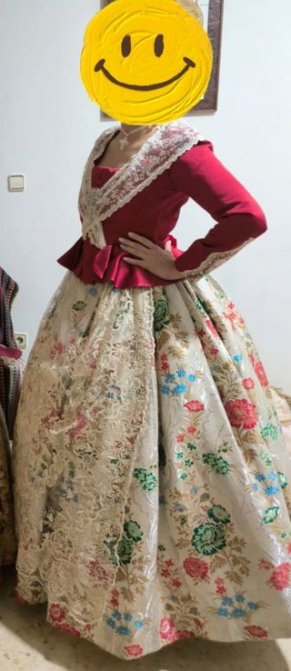 Traje de fallera 