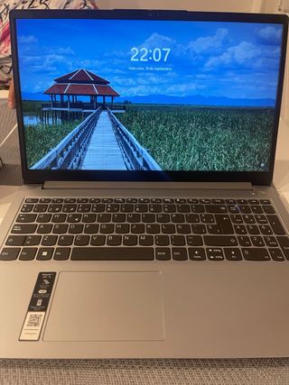 Ordenador Lenovo Plata