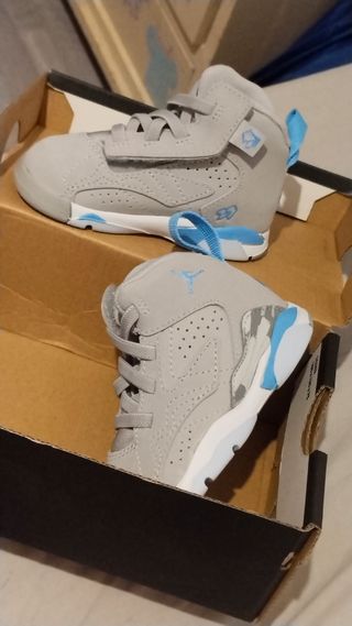 Jordan Niños Talla 19.5 Nuevas