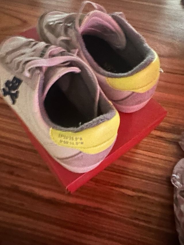 Scarpe Scalpers bianche e gialle