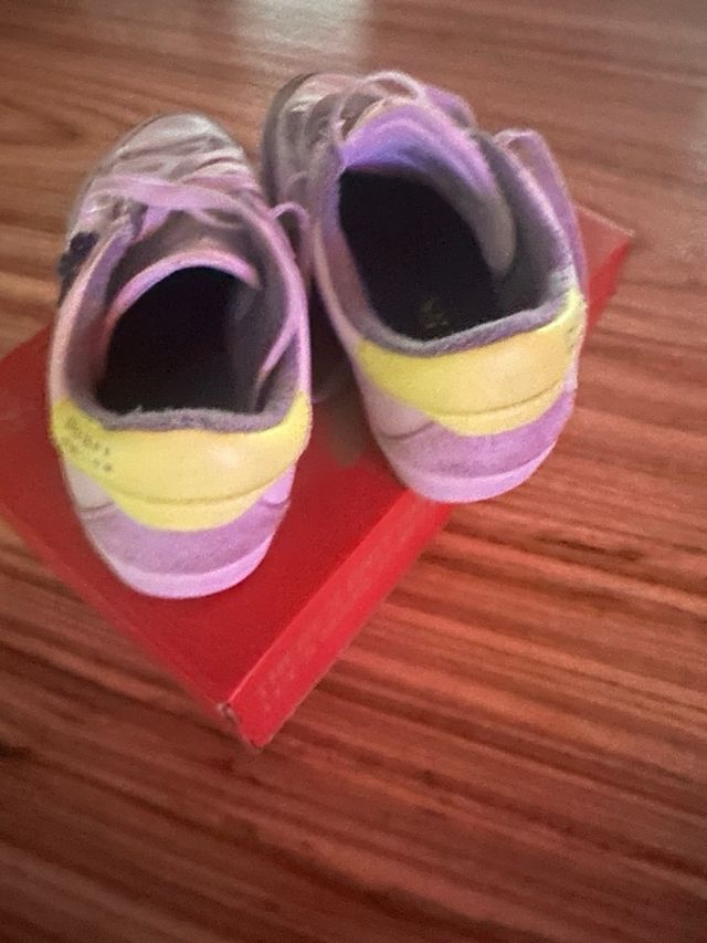 Scarpe Scalpers bianche e gialle