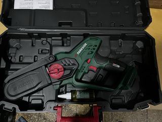 Motosierra Parkside 20V mini podadora