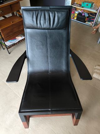 Poltrona Frau in pelle nera