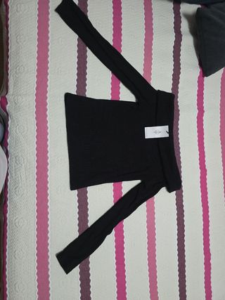 Blusa manga larga negra talla M