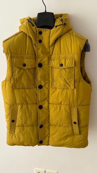 Chaleco Tommy Hilfiger Amarillo con capucha