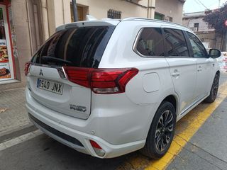 Mitsubishi Outlander 2016