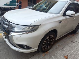 Mitsubishi Outlander 2016
