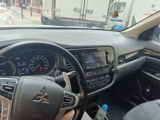 Mitsubishi Outlander 2016